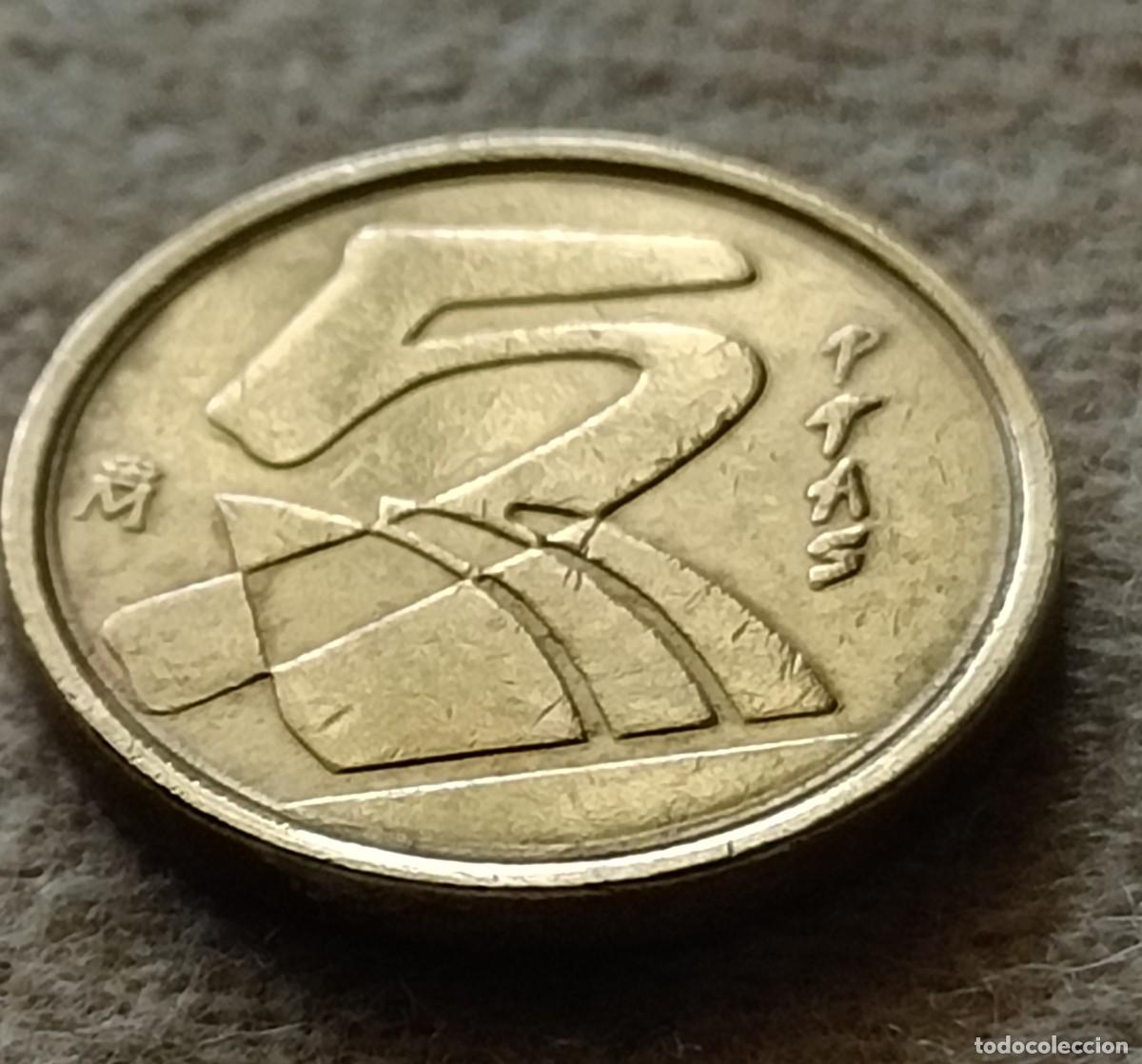Monedas Franco: Moneda 5 pesetas 1998 - Foto 2