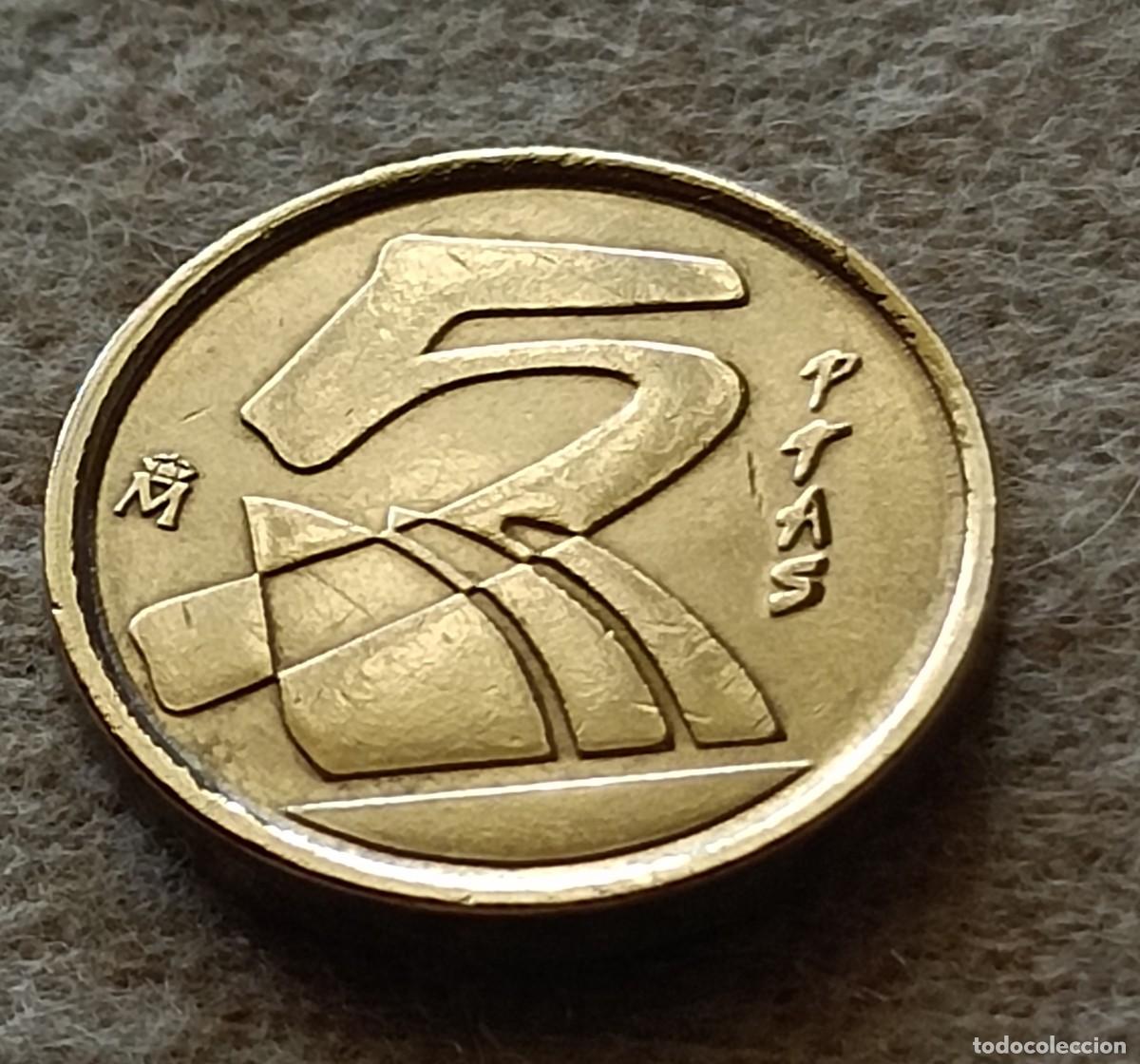 Monedas Franco: Moneda 5 pesetas 1998 - Foto 2