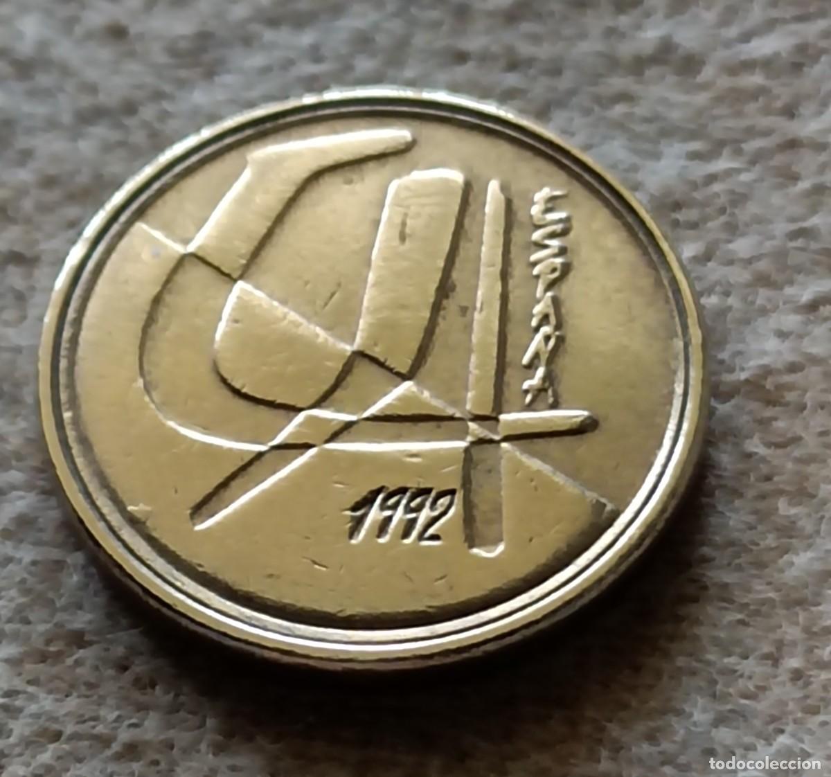 Monedas Franco: Moneda 5 pesetas 1992 - Foto 1