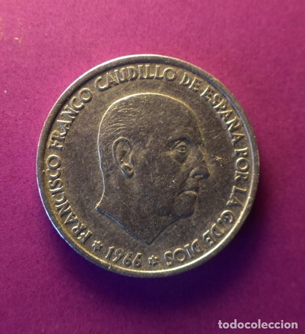 Monedas Franco: Moneda 50 centimos 1966 estrella 67 - Foto 2