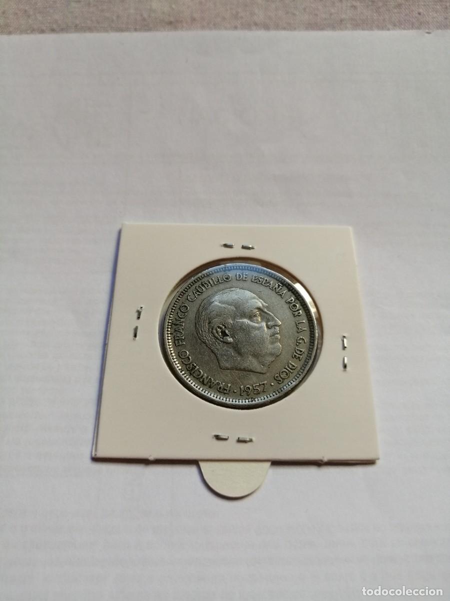 Monedas Franco: 50 pesetas 1957 * 58 - Foto 2