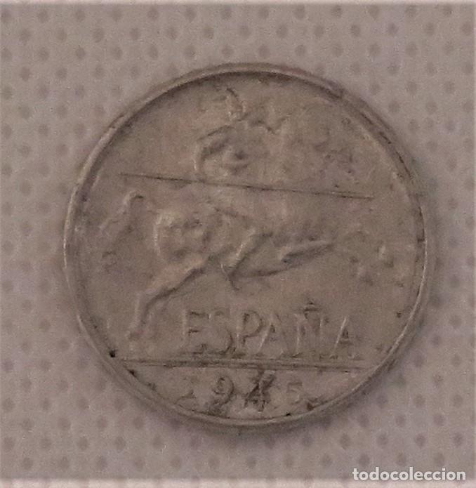 Monedas Franco: Moneda de 5 ctmos. de 1945 - Foto 1