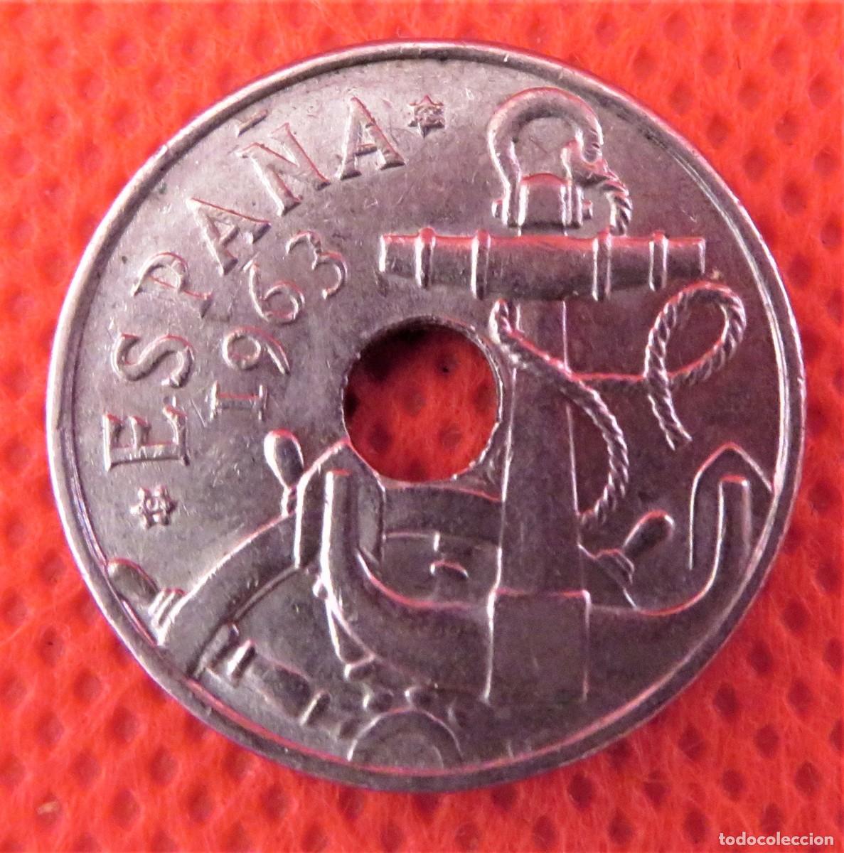 Monedas Franco: Moneda de 50 C&eacute;ntimos de 1963, estrella 65. - Foto 1