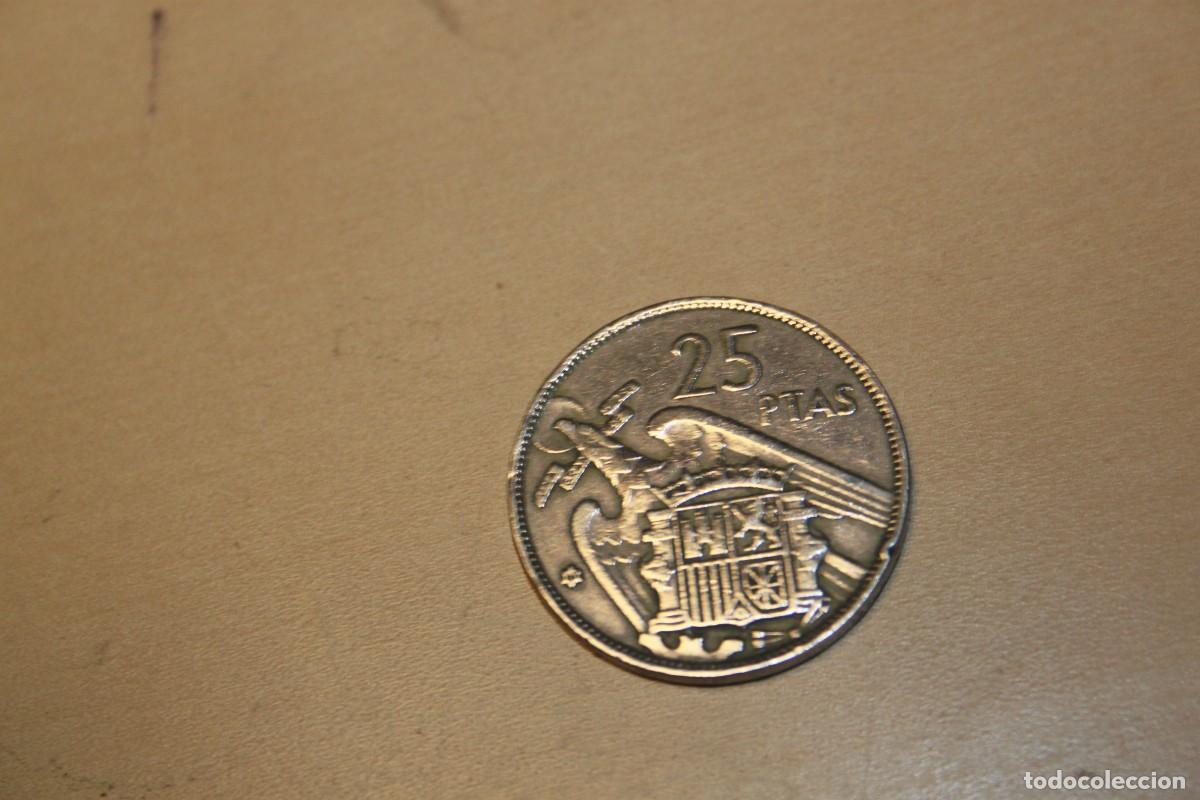 Monedas Franco: VENTICINCO PESETAS DE FRANCO - Foto 3