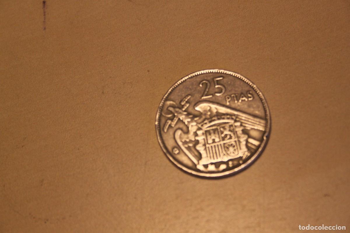 Monedas Franco: VENTICINCO PESETAS DE FRANCO - Foto 4