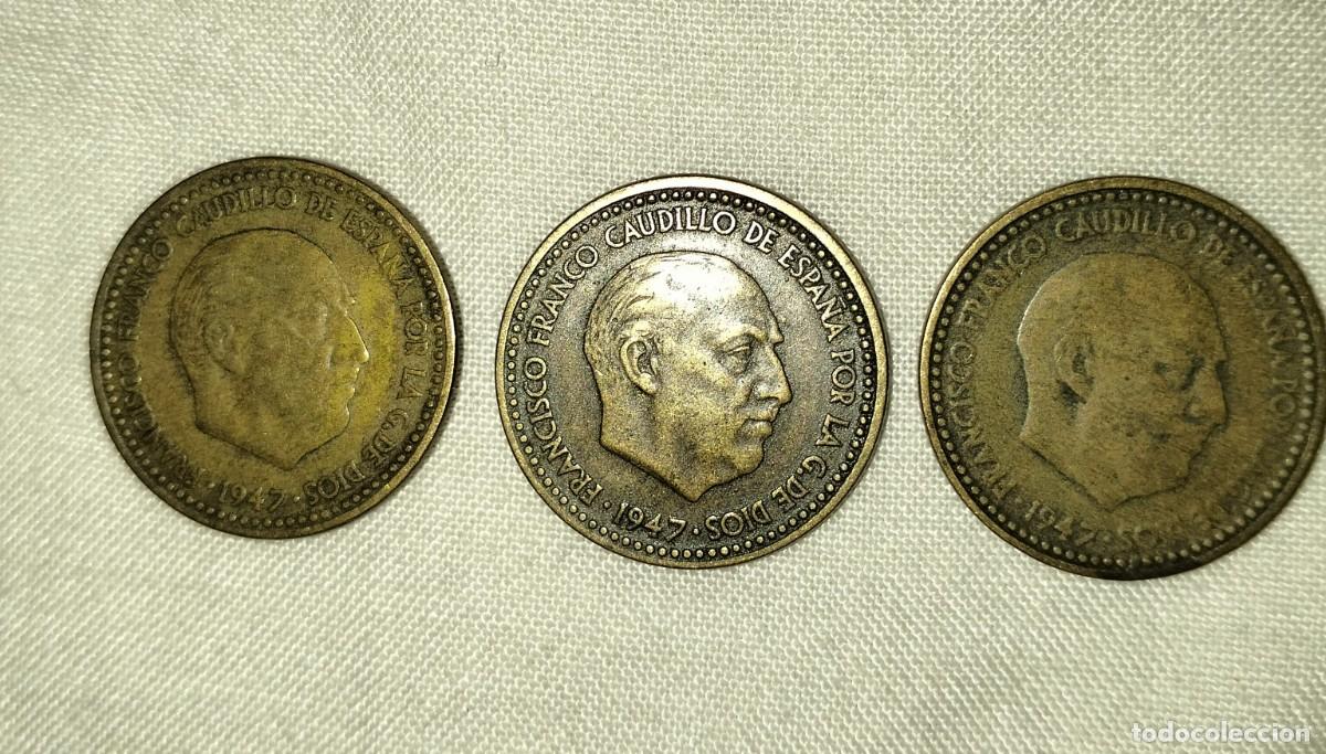 Monedas Franco: 3 monedas de 1 peseta 1947 - Foto 2