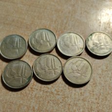 Monedas Franco: 7 MONEDAS DE 5 PESETAS ESPAÑOLAS. 1 DE 1992. 1 DE 1999. 3 DE 1998. 2 DE 1990. 2 TIENEN EL HOYITO EN5