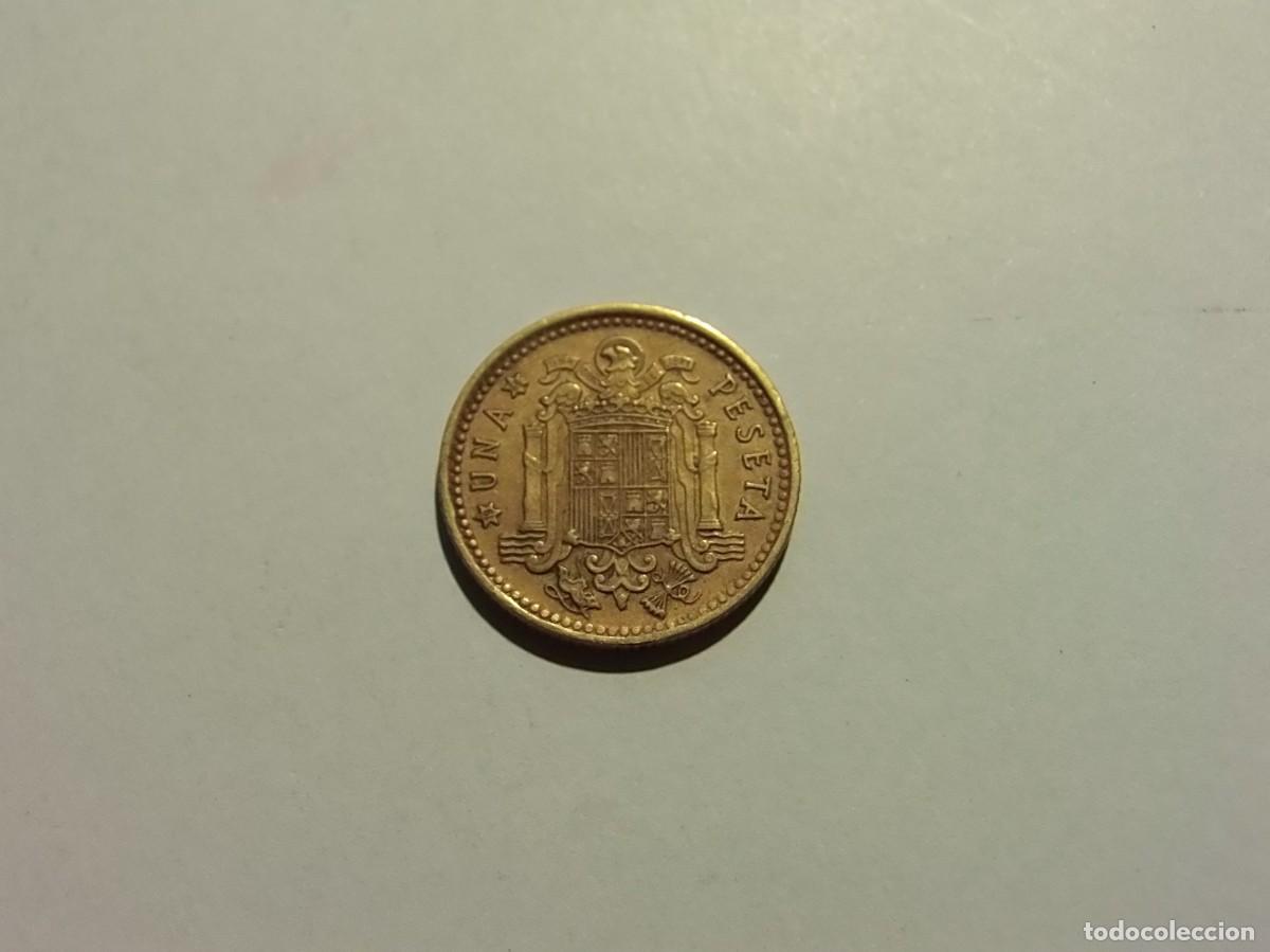 Monedas Franco: ESPA&Ntilde;A 1 PESETA 1966 *67. - Foto 2