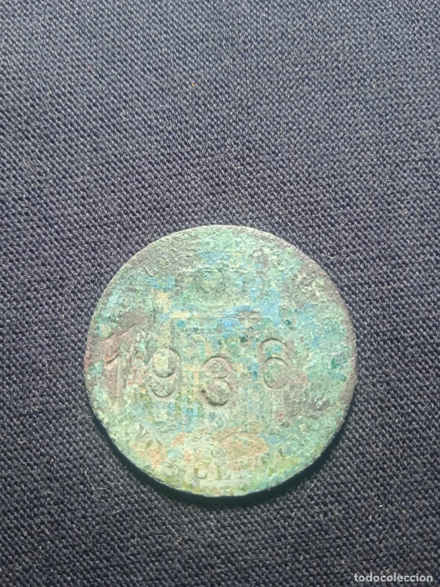 Monedas Franco: Antigua moneda resellada. - Foto 1