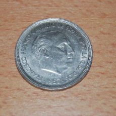 Monedas Franco: 50 PESETAS 1957 *58 (FRANCO) EN EL CANTO UNA GRANDE LIBRE, S/C BRILLO ORIGINAL