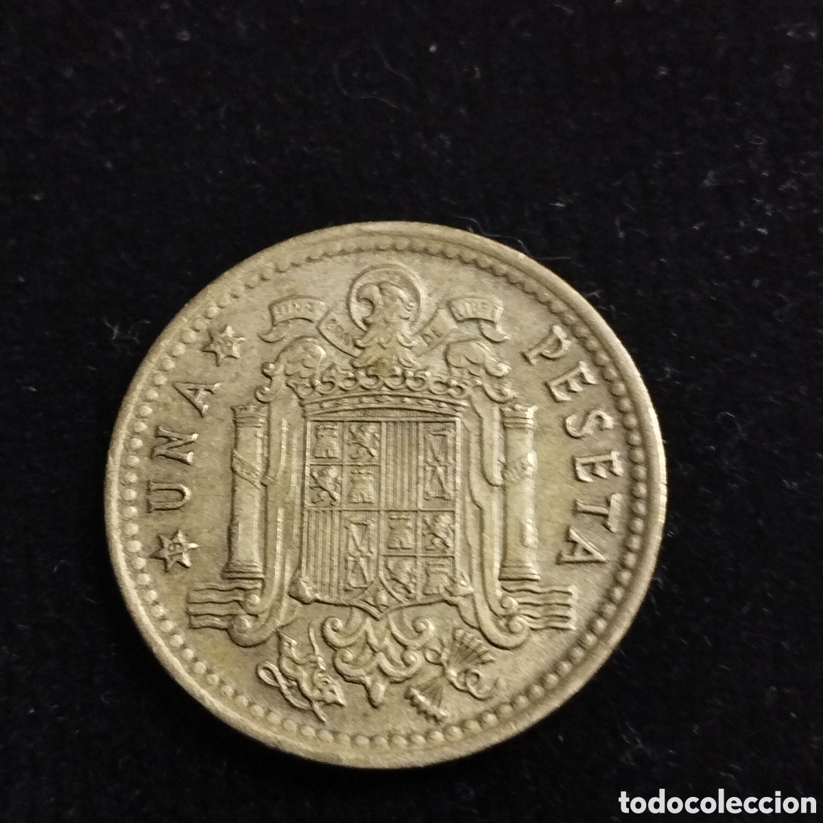 Monedas Franco: Peseta 1966 *75. Error falta material en la orla. - Foto 2