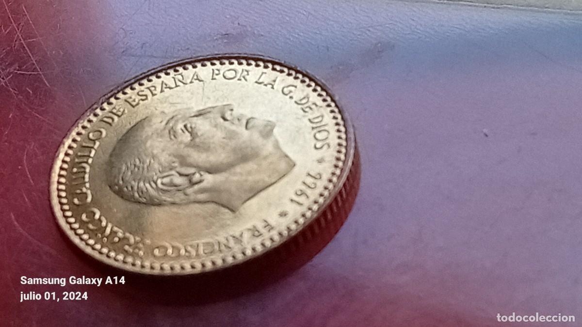 Monedas Franco: 1 PESETA 1966 / 72. SC. - Foto 3