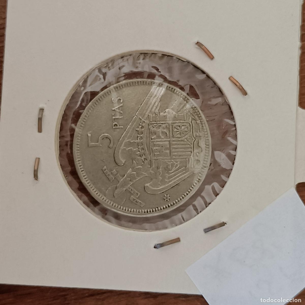 Monedas Franco: moneda de 5pts. circulada - Foto 2