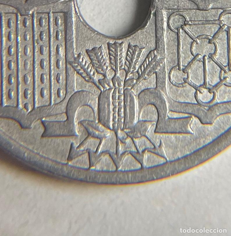 Monedas Franco: Moneda de 50 c&eacute;ntimos 1949 *51 - Foto 1