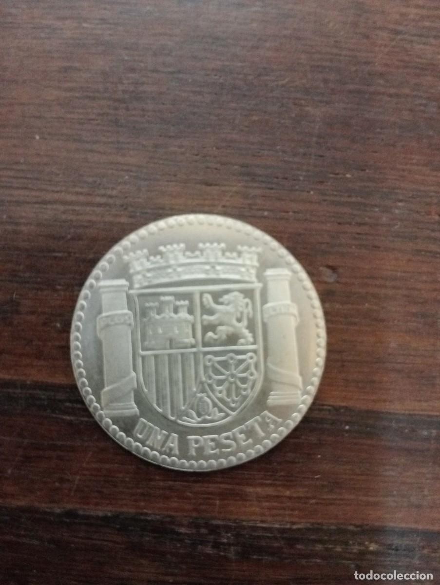 Monedas Franco: Moneda de una Peseta de la republica - Foto 2