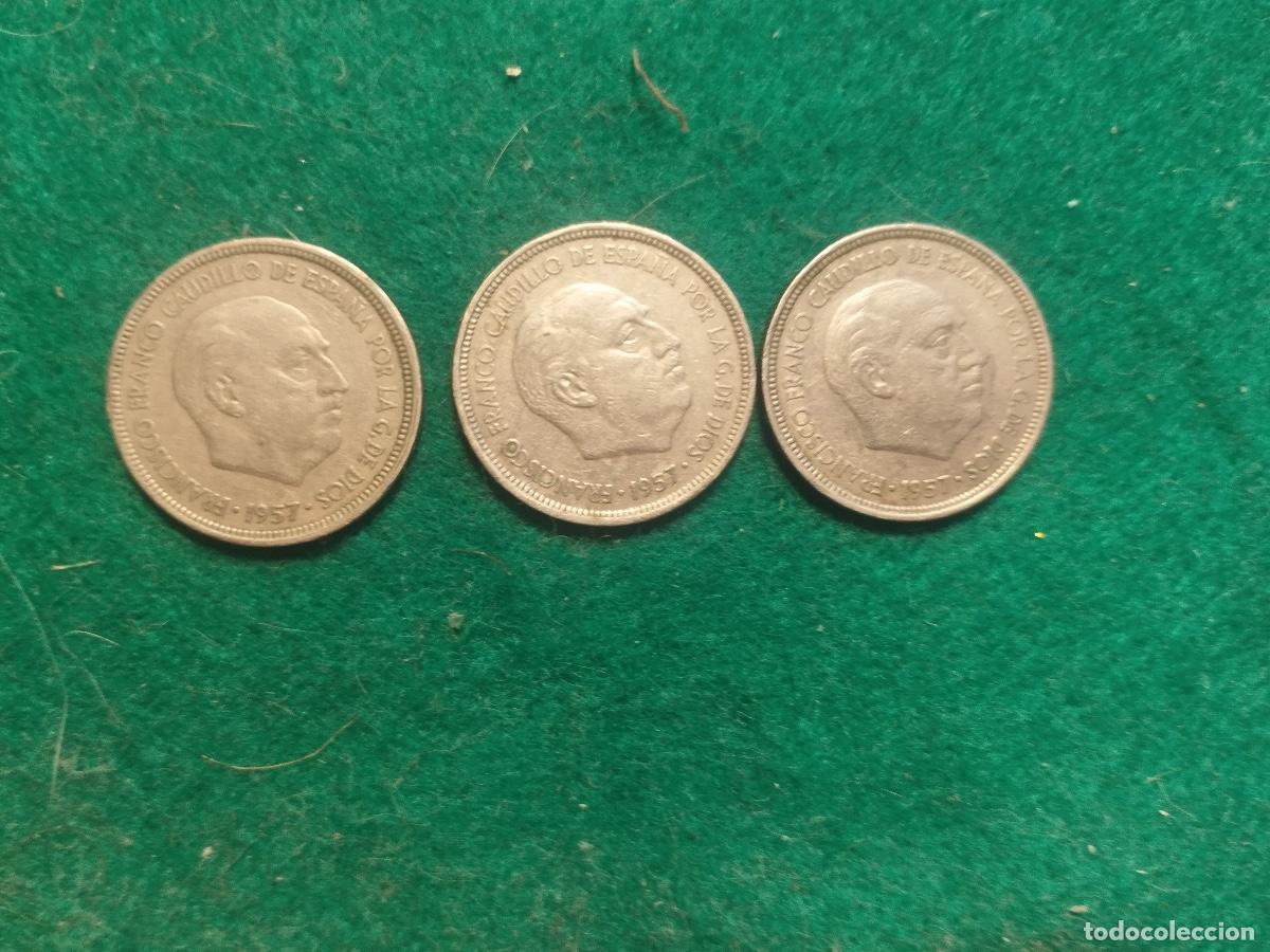 Monedas Franco: Monedas de duro de 1957 con la cara de Franco. - Foto 1