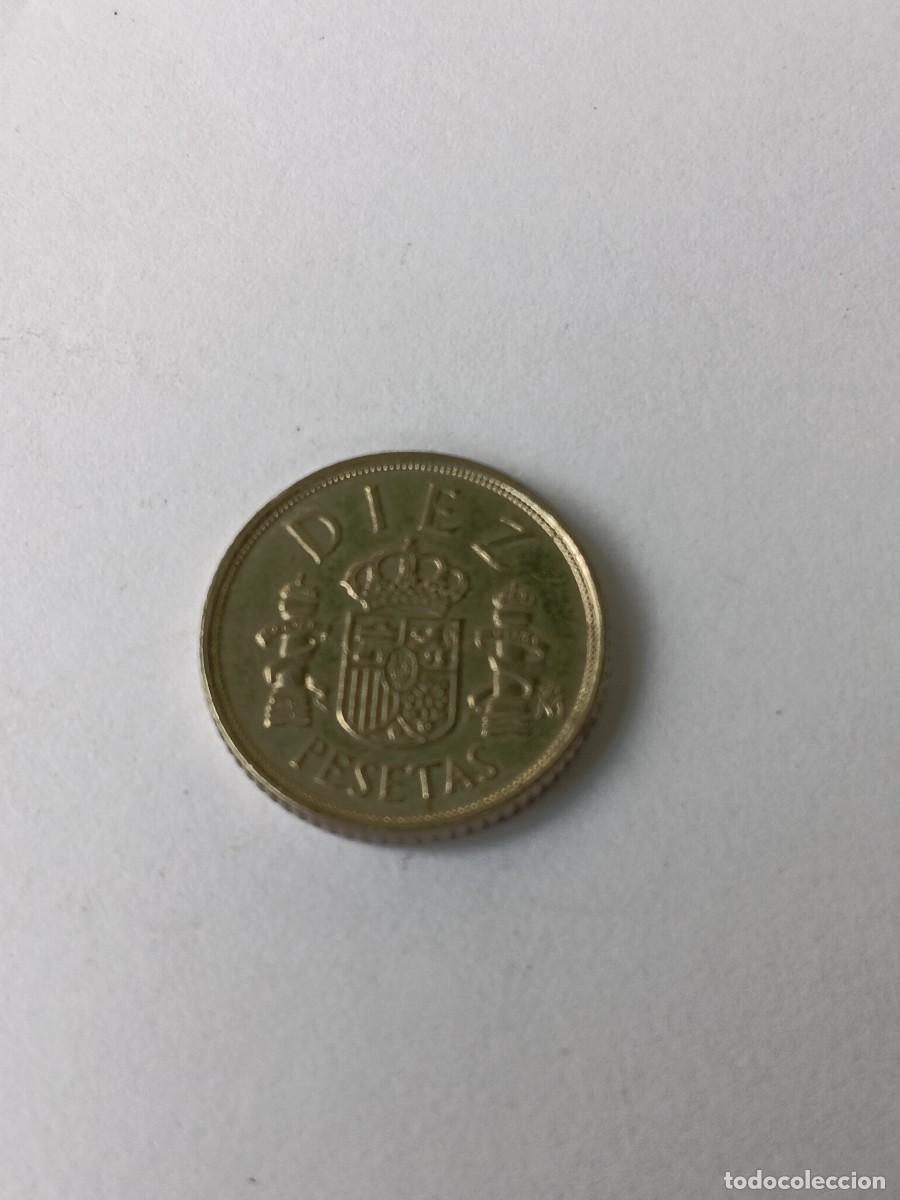Monedas Franco: JCarlos 10 ptas 1983 - Foto 2