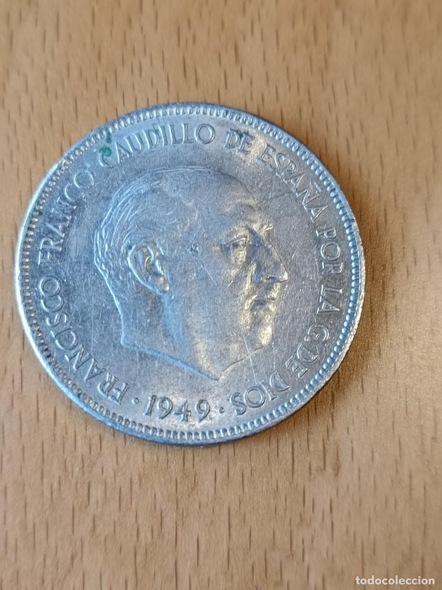 Monedas Franco: Moneda de 5 ptas. Emitida en 1949 - Foto 1