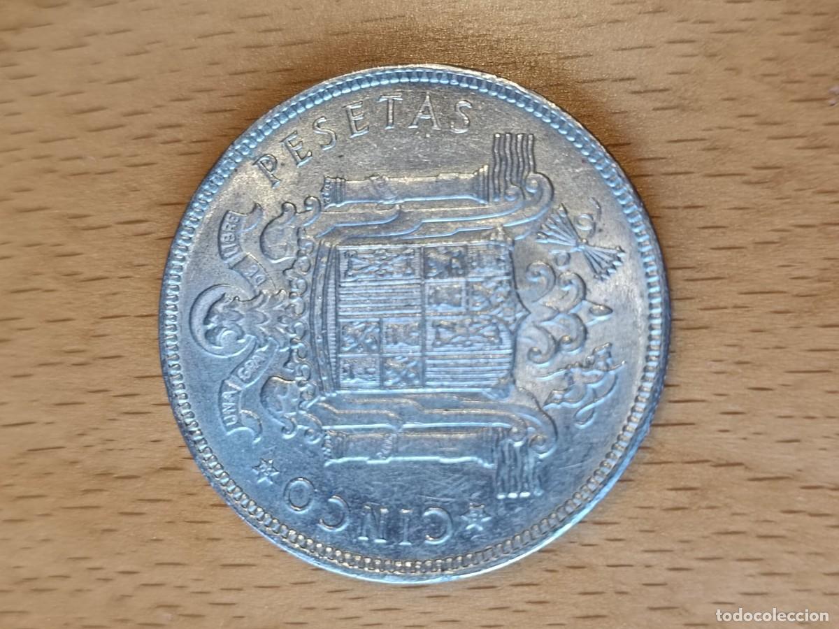 Monedas Franco: Moneda de 5 ptas. Emitida en 1949 - Foto 2