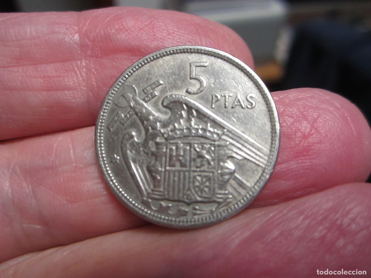 Monedas Franco: MONEDA DE 5 PESETAS DE 1957*58 - Foto 2