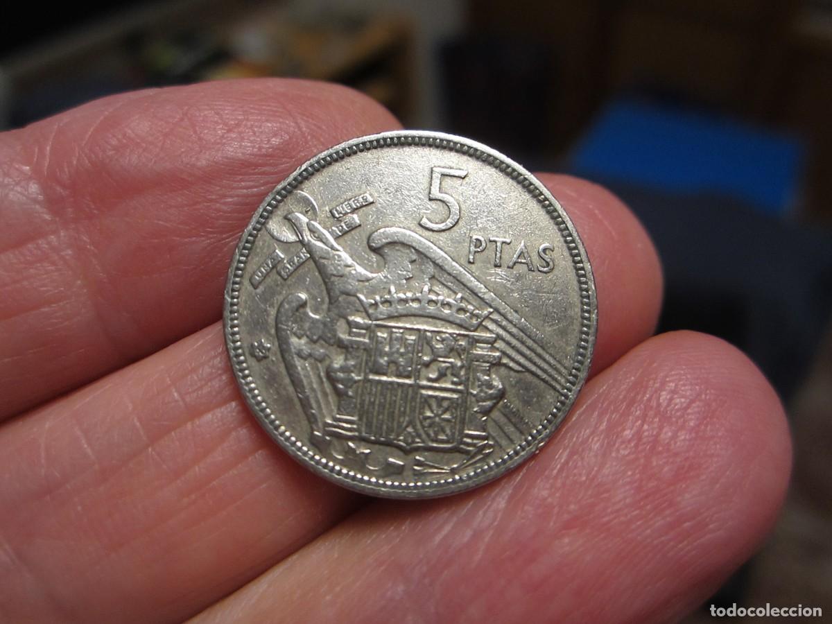 Monedas Franco: MONEDA DE 5 PESETAS DE 1957*66 - Foto 2