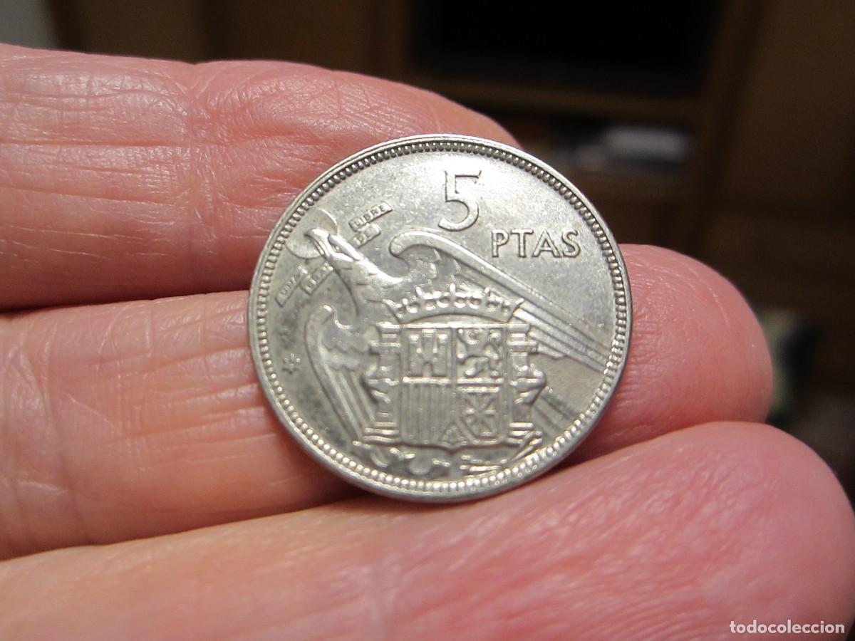 Monedas Franco: MONEDA DE 5 PESETAS DE 1957*75 - Foto 2