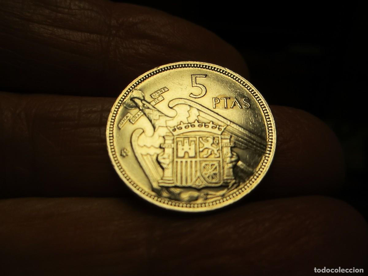 Monedas Franco: MONEDA DE 5 PESETAS DE 1957*75 - Foto 3