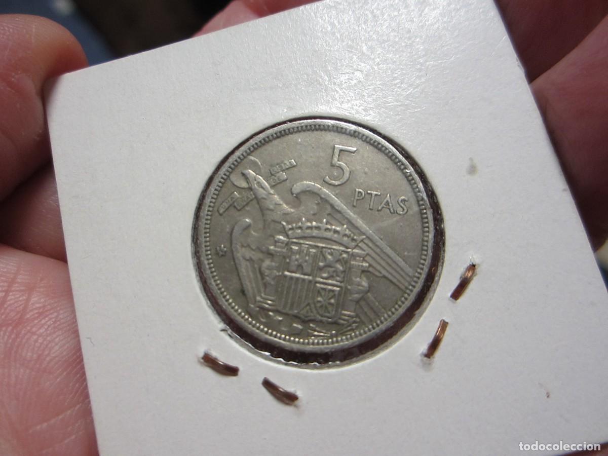 Monedas Franco: MONEDA DE 5 PESETAS DE 1957*74 - Foto 2