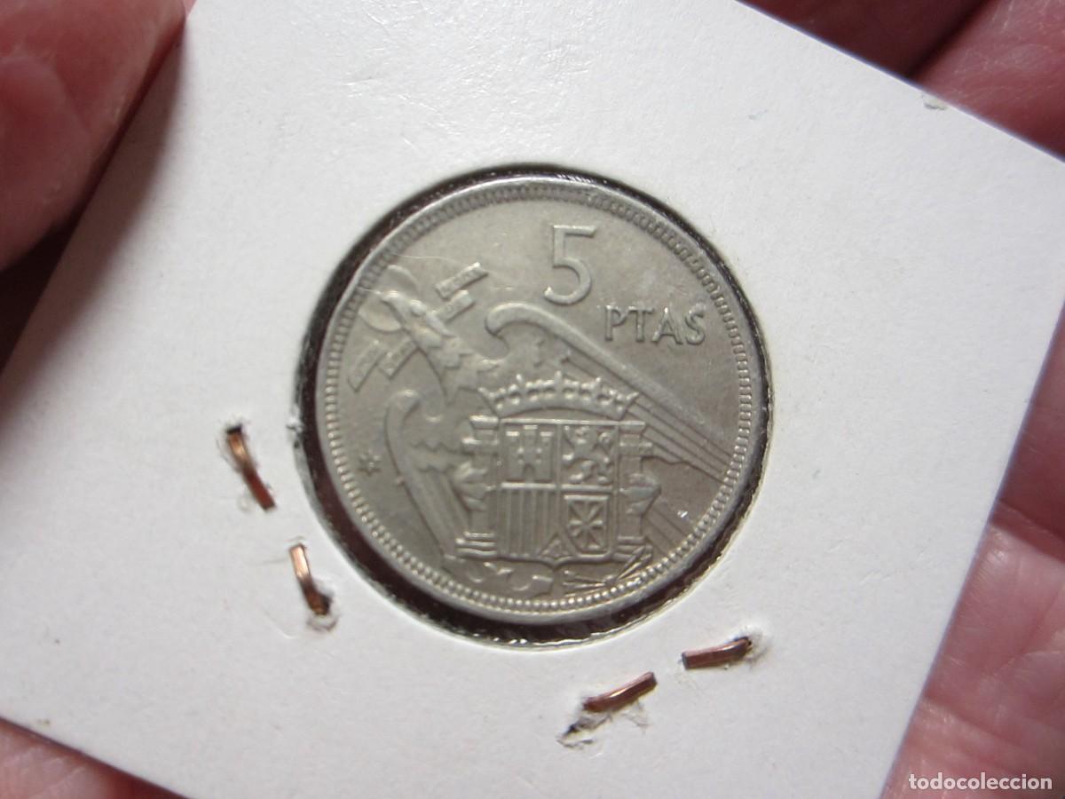 Monedas Franco: MONEDA DE 5 PESETAS DE 1957*75 - Foto 2