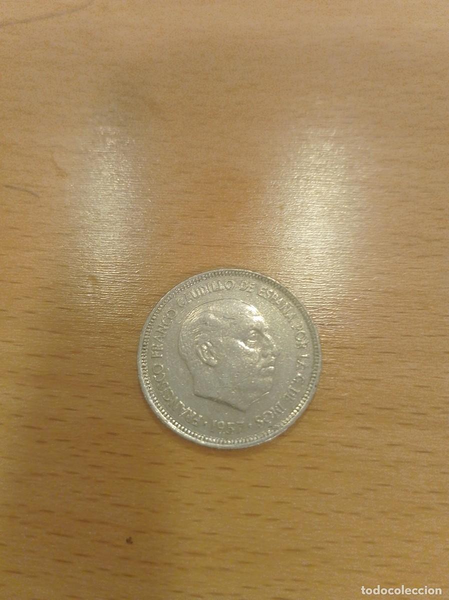 Monedas Franco: Moneda de 5 pesetas de 1957 - Foto 2