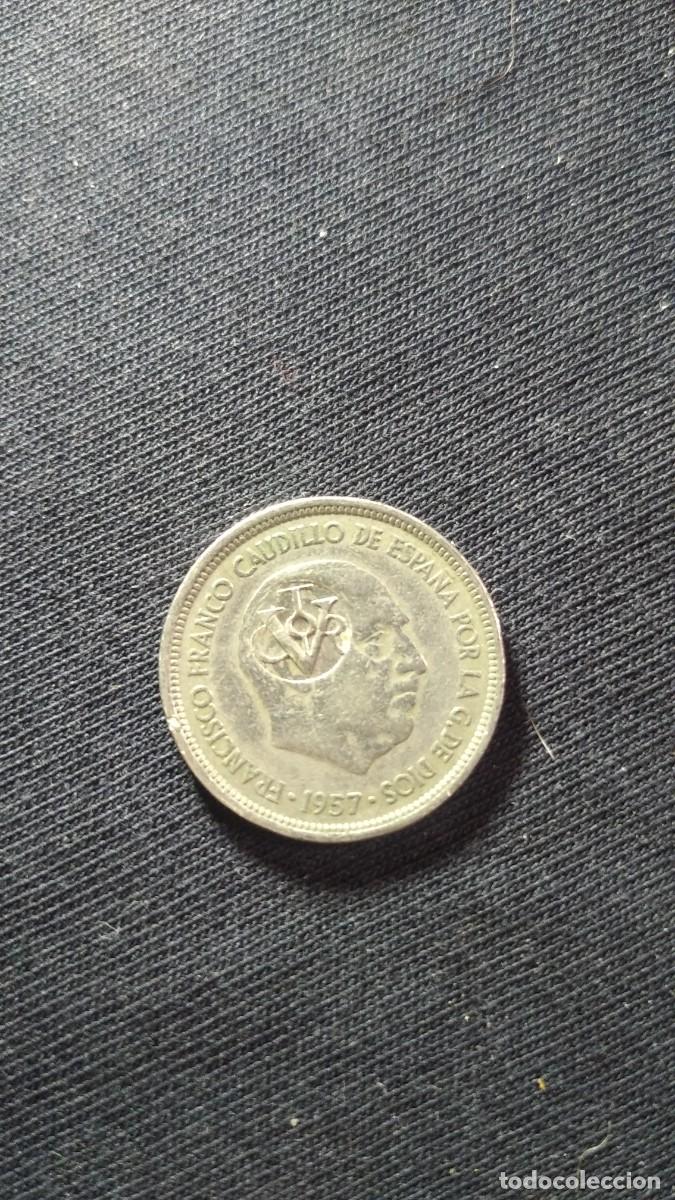 Monedas Franco: Antigua moneda resellada. - Foto 1