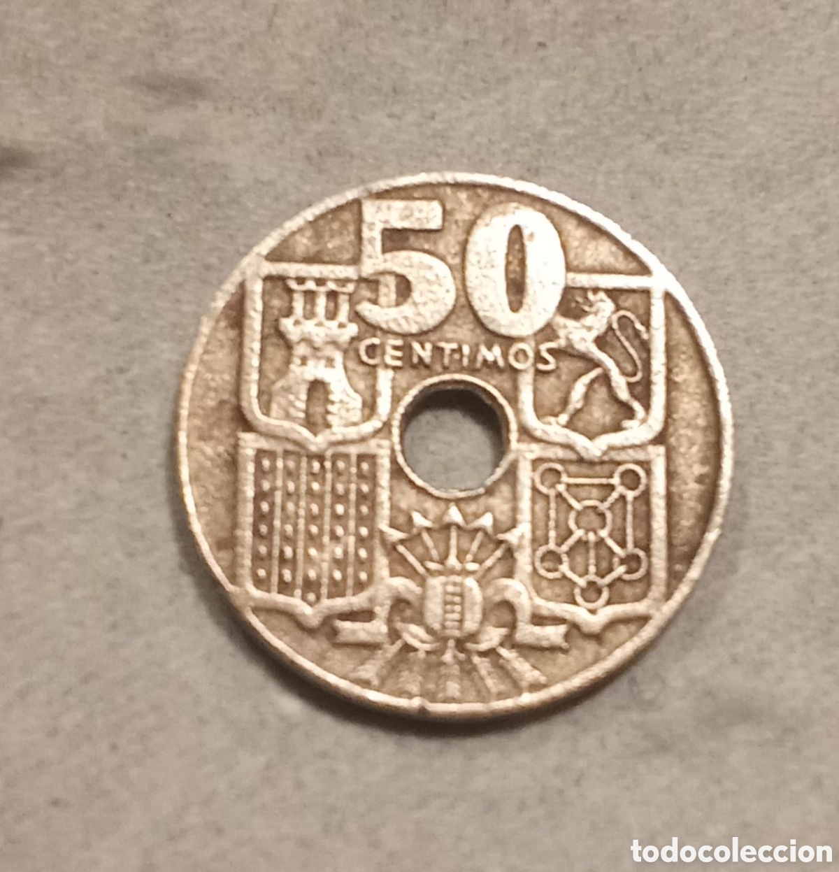 Monedas Franco: MONEDA DE CINCUENTA C&Eacute;NTIMOS DE 1949 - Foto 2