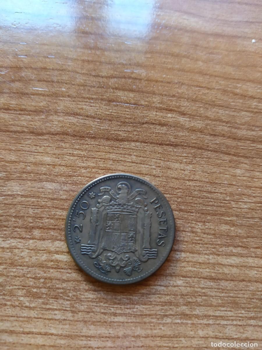 Monedas Franco: MONEDA DE 2,50 PESETAS DE 1953. BC+. - Foto 2