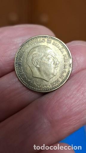 Monedas Franco: MONEDA DE 1 PESETA DE 1963 (CON ERROR) - Foto 1