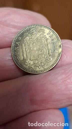 Monedas Franco: MONEDA DE 1 PESETA DE 1963 (CON ERROR) - Foto 2