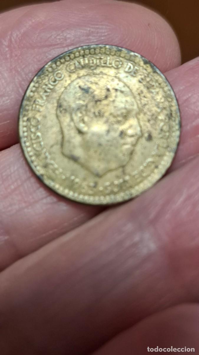 Monedas Franco: MONEDA DE 1 PESETA DE 1963 (CON ERROR) - Foto 1