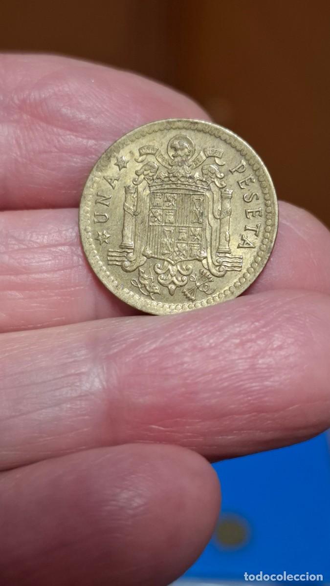 Monedas Franco: MONEDA DE 1 PESETA DE 1966 (CON ERROR) - Foto 2