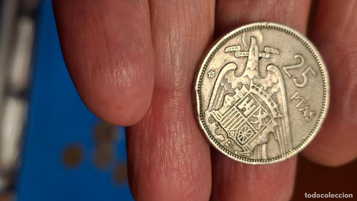 Monedas Franco: MONEDA DE 25 PESETAS DE 1957 (CON ERROR) - Foto 2