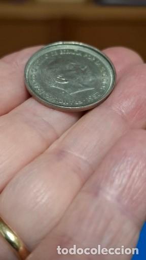 Monedas Franco: MONEDA DE 25 PESETAS DE 1957 (CON ERROR) - Foto 2