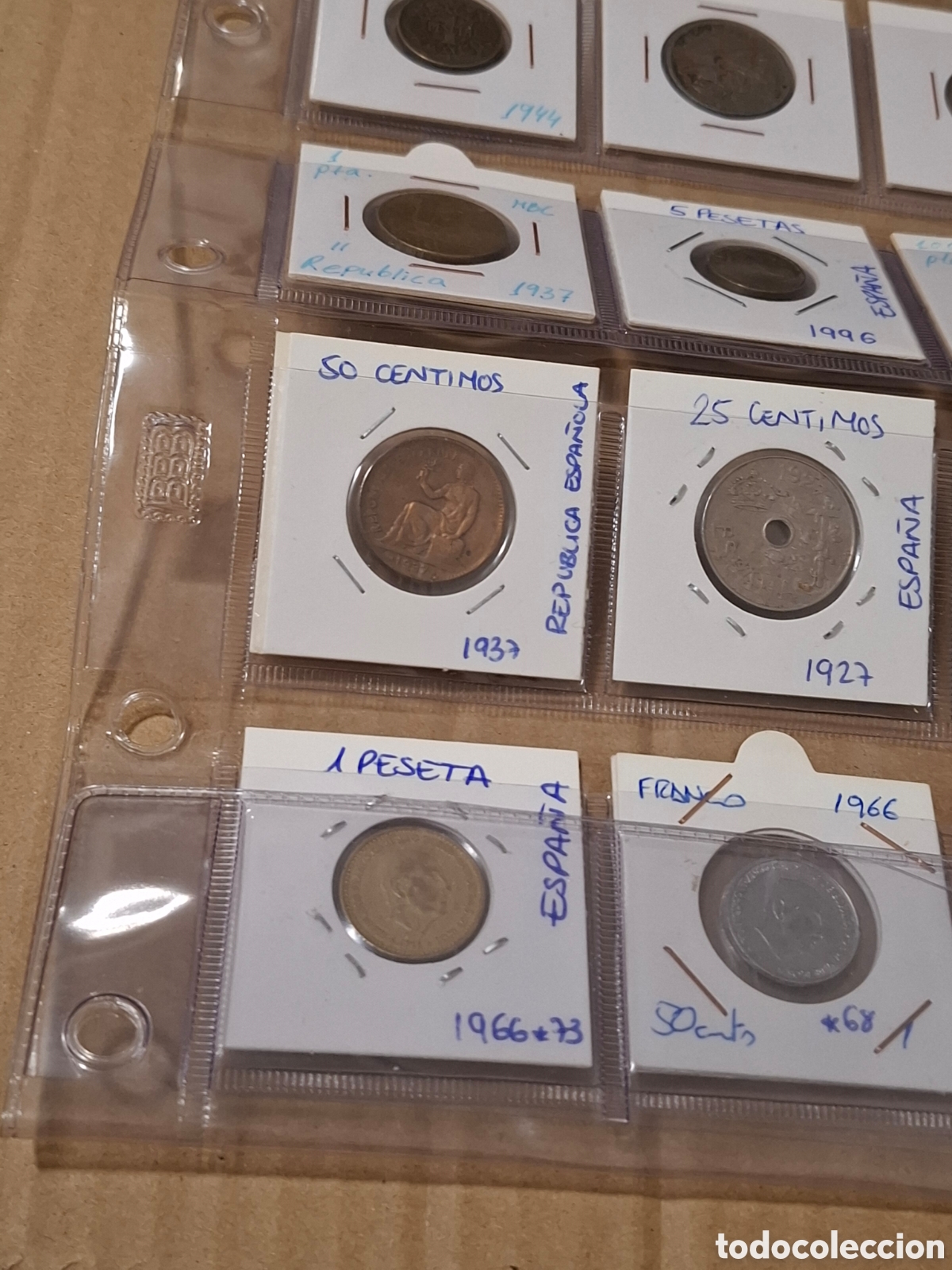 Monedas Franco: Hoja con 16 monedas estuchadas y catalogadas - Foto 1