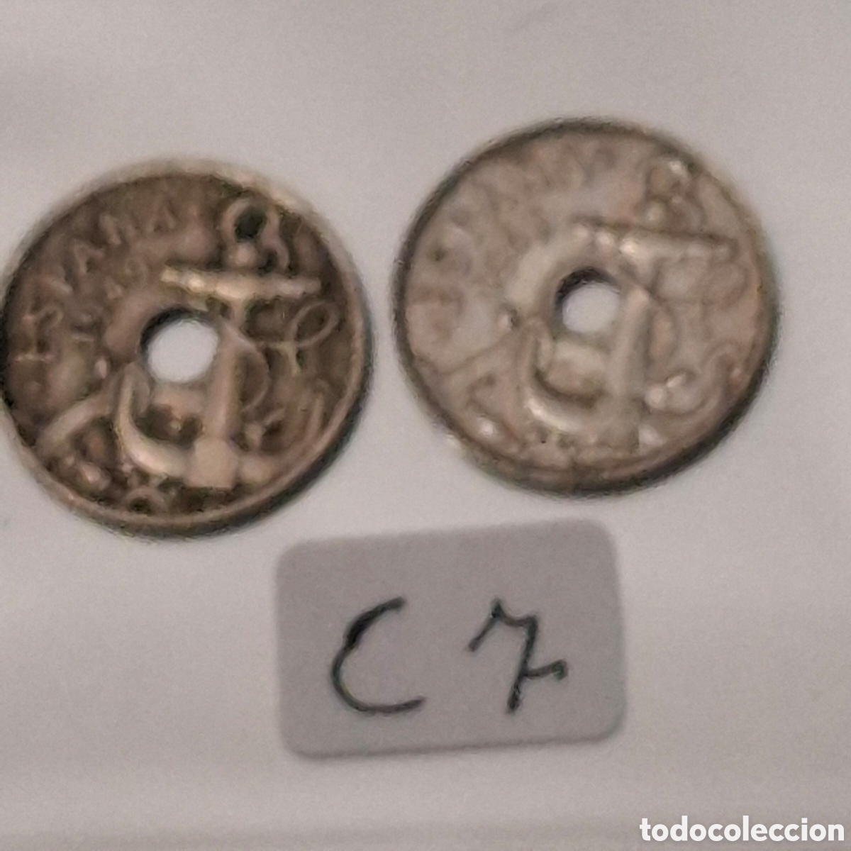Moedas Franco: Dos Monedas De 50 C&eacute;ntimos De Peseta, 1 Del 1949 Y Otra De 1963, Ancla y Yugo Con Flechas.