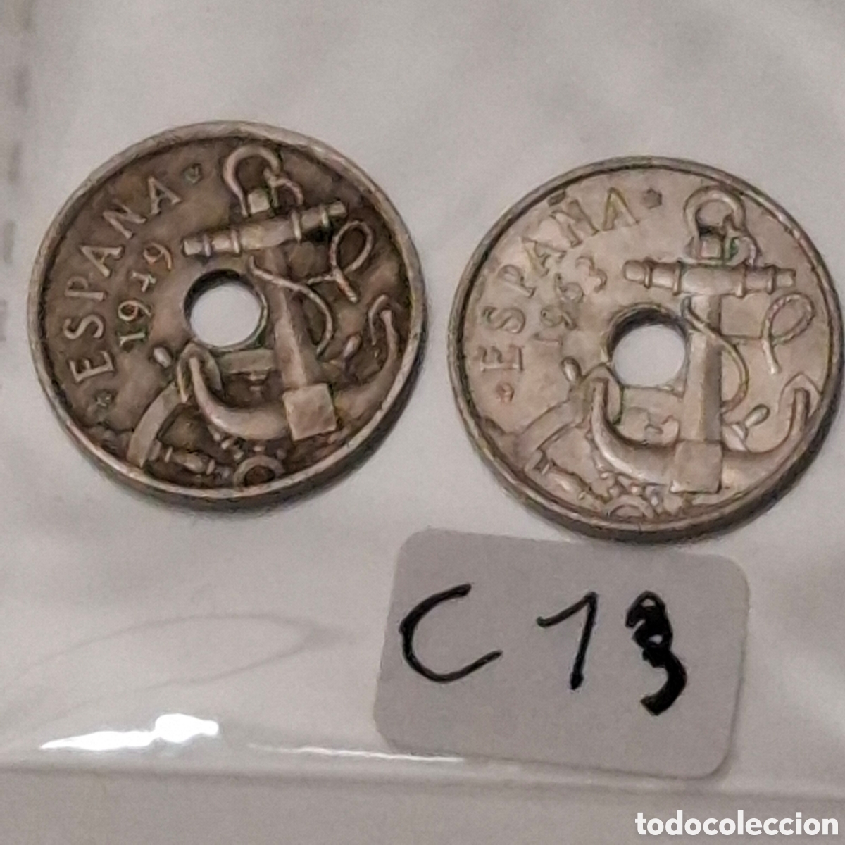 Moedas Franco: Dos Monedas De 50 C&eacute;ntimos De Peseta, 1 Del 1949 Y Otra De 1963, Ancla y Yugo Con Flechas.