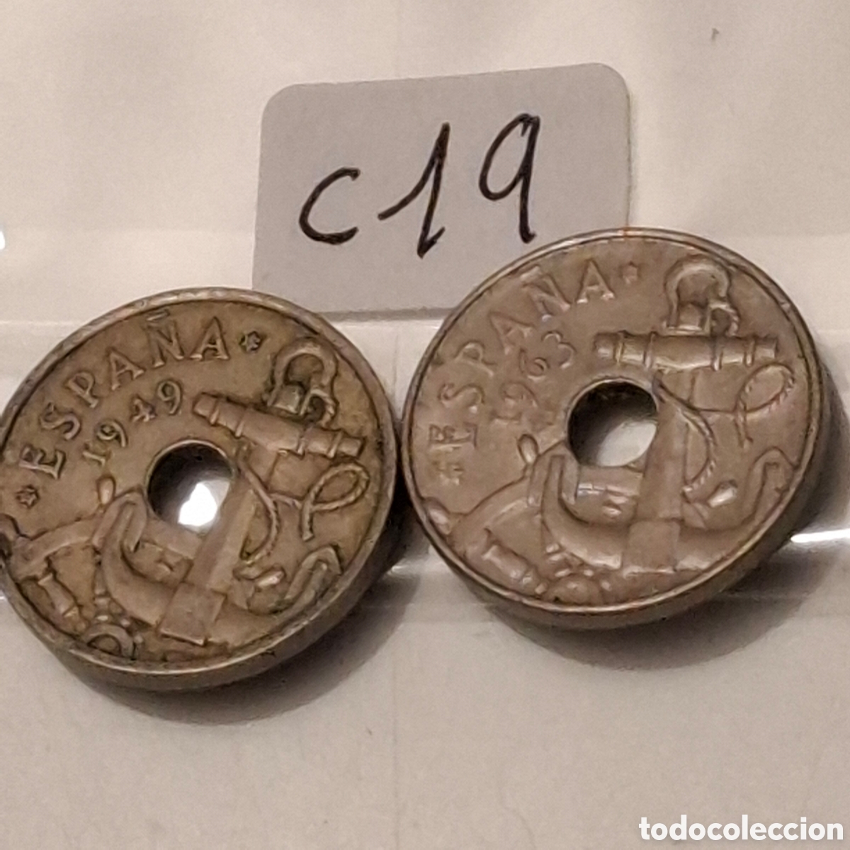 Moedas Franco: Dos Monedas De 50 C&eacute;ntimos De Peseta, 1 Del 1949 Y Otra De 1963, Ancla y Yugo Con Flechas.