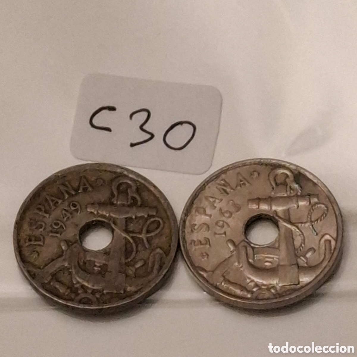 M&uuml;nzen unter Franco: Dos Monedas De 50 C&eacute;ntimos De Peseta, 1 Del 1949 Y Otra De 1963, Ancla y Yugo Con Flechas.