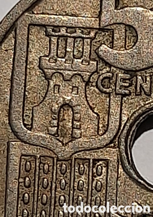 Monedas Franco: 50 C&eacute;ntimos 1949 *19 *51 con error ( Exceso de Metal) - Foto 2