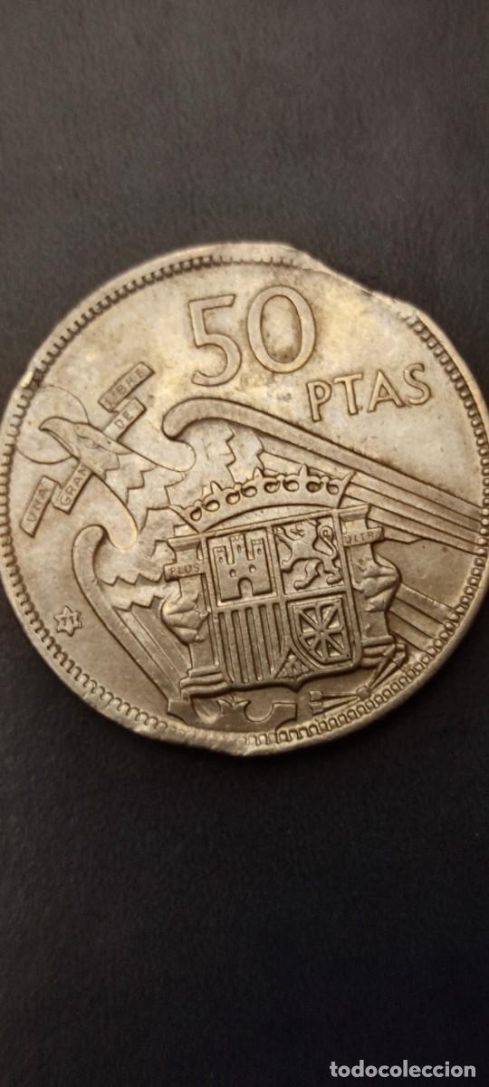 Monedas Franco: Franco 50 PTS 1957 *71 error doble segmentada - Foto 2