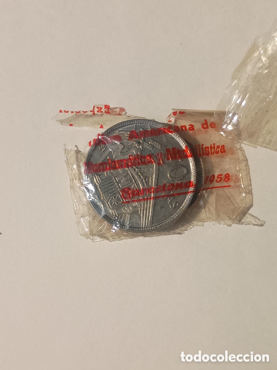 Monedas Franco: Lote de 3 monedas Exposision Iberoamericana de BA