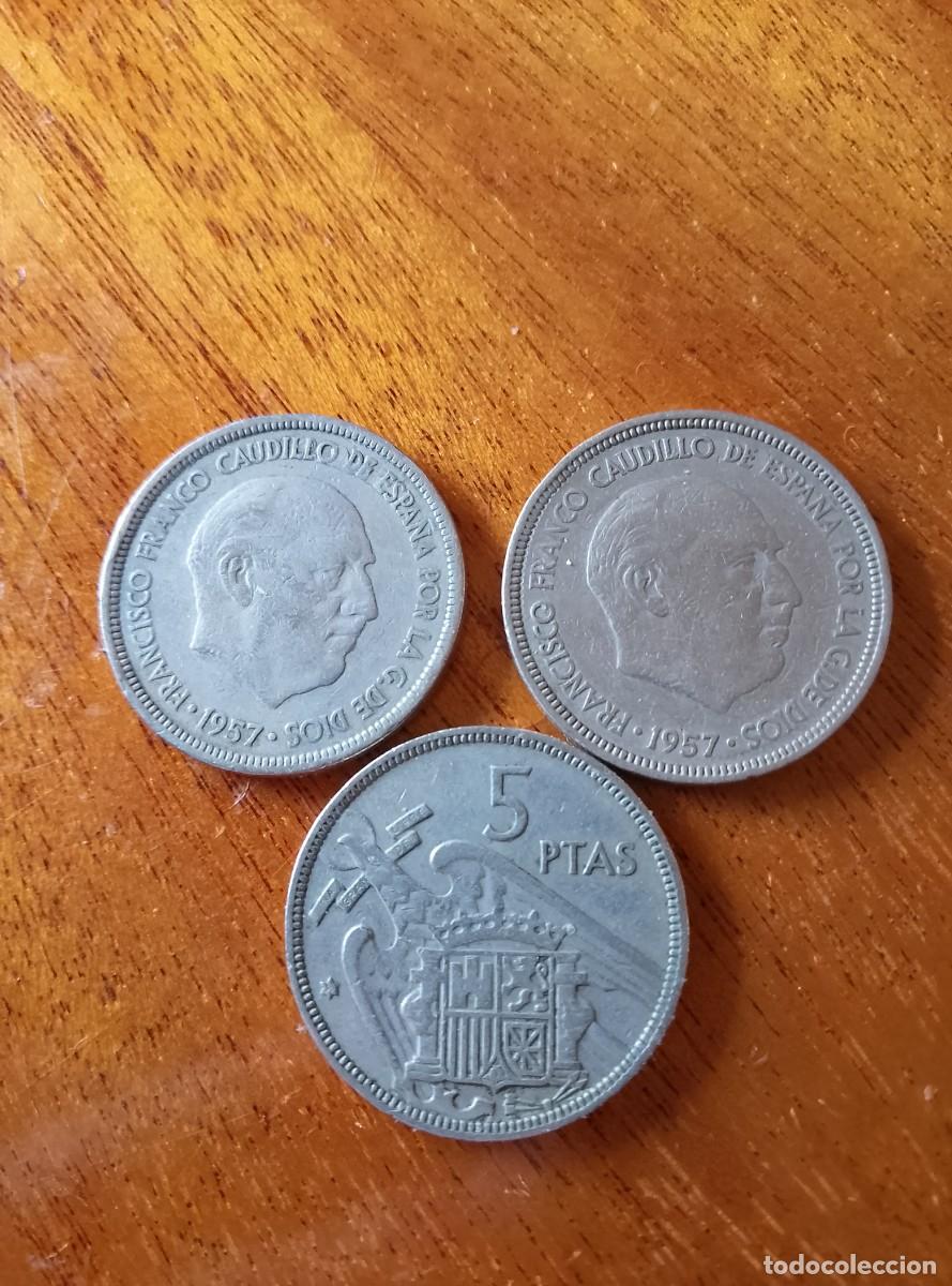 Monedas Franco: 5 pesetas (duro) 1957 57 *a identificar. 3 monedas