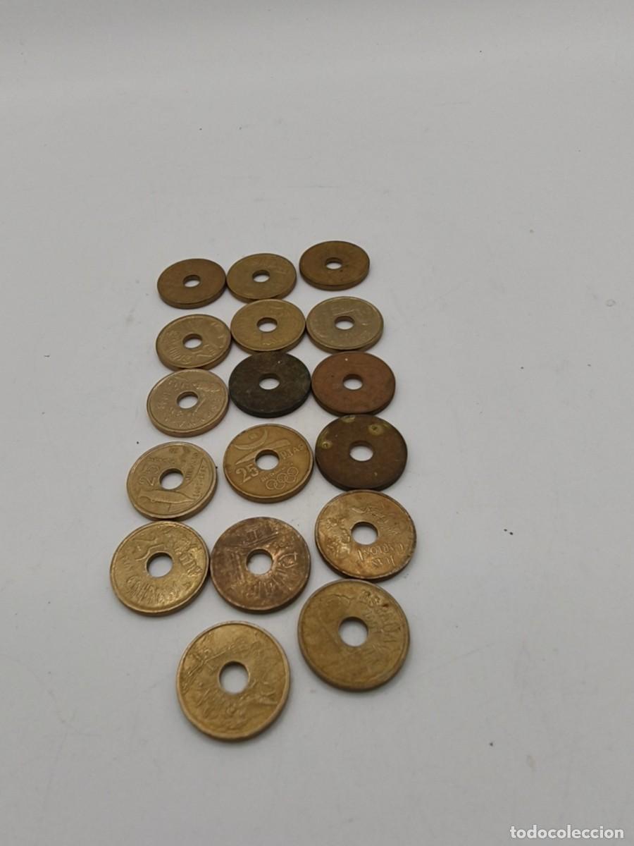 Monedas Franco: Lote de monedas de 25 pesetas con ahujero como se ve en las fotos.