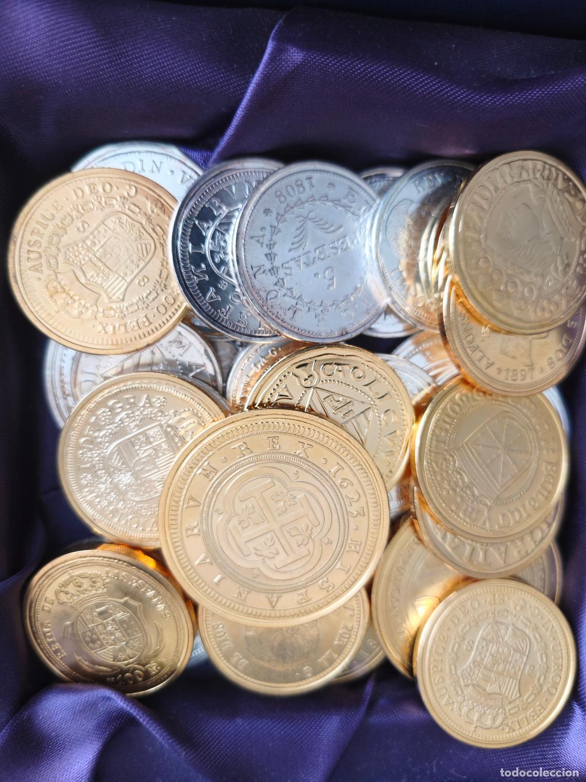 Monedas Franco: Colecci&oacute;n de 40 monedas emitidas por la fabrica de la moneda. Ba&ntilde;o de oro y plata.